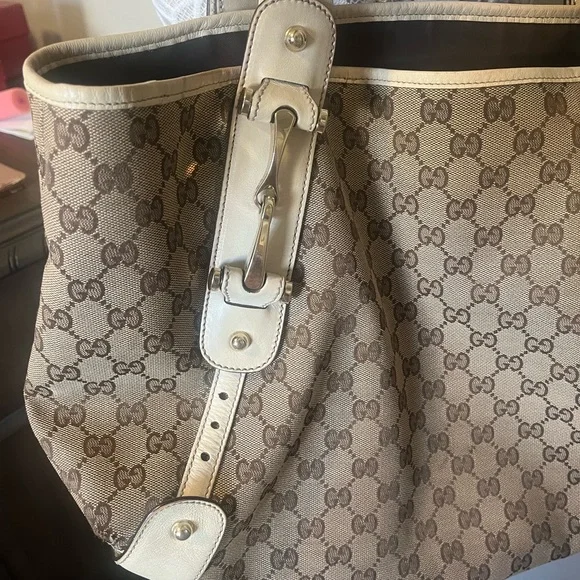 Gucci Beige and Brown Shoulder Bag - Picture 7 of 13